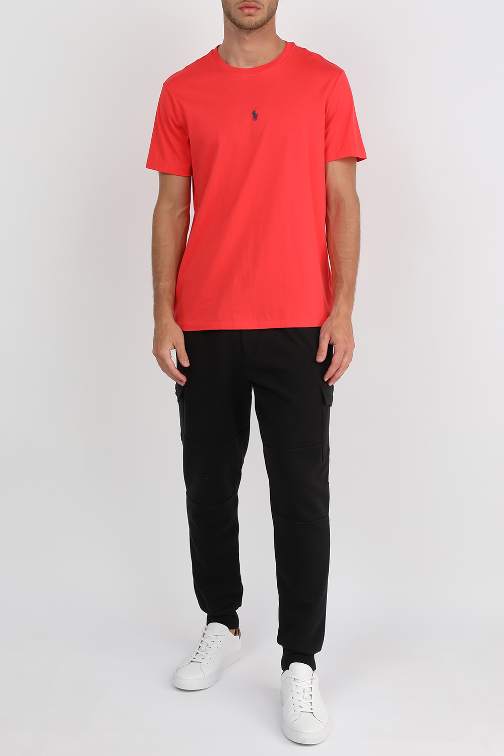 חולצת טי אדומה עם לוגו רקום